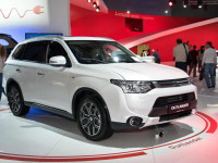 מיצובישי אאוטלנדר